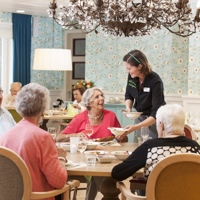 Florence Adegeest restaurant serveren GLT gezellig OOSTR MR 5969
